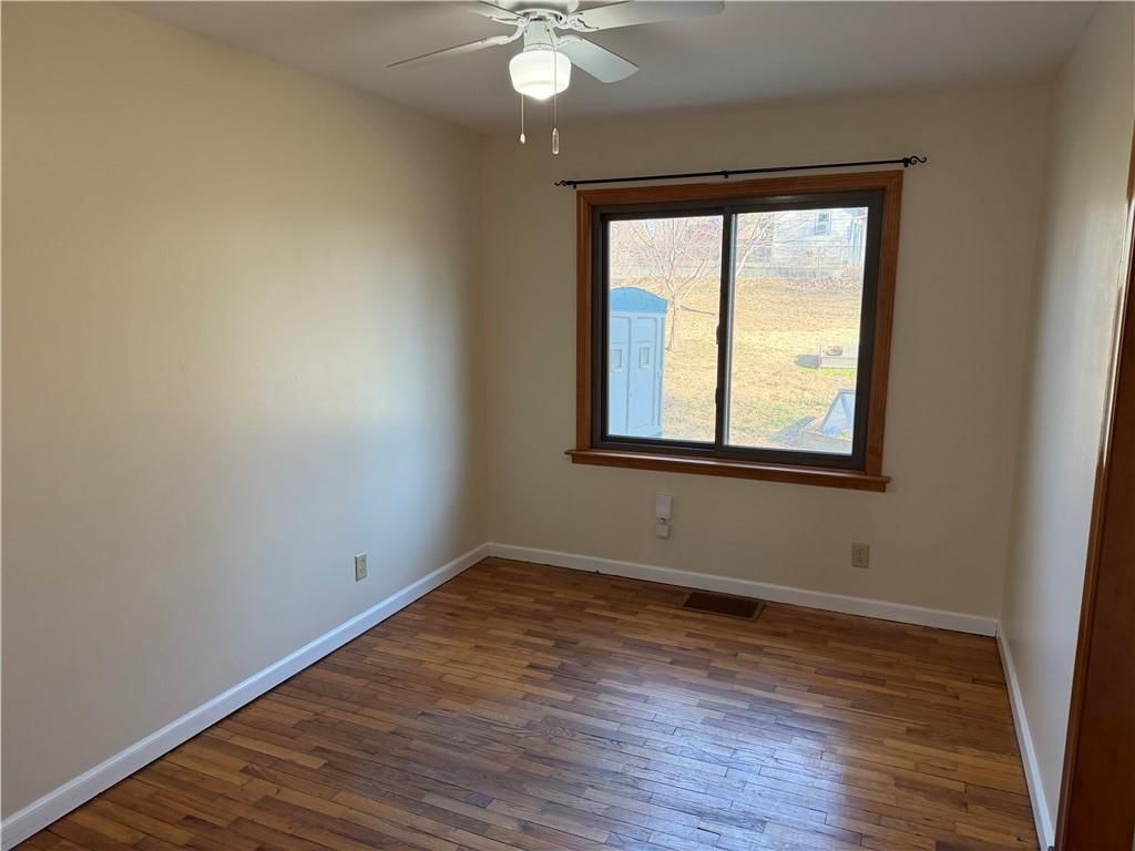 1305 Lawrence Avenue — photo 11