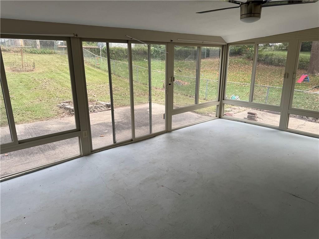 1305 Lawrence Avenue — photo 17