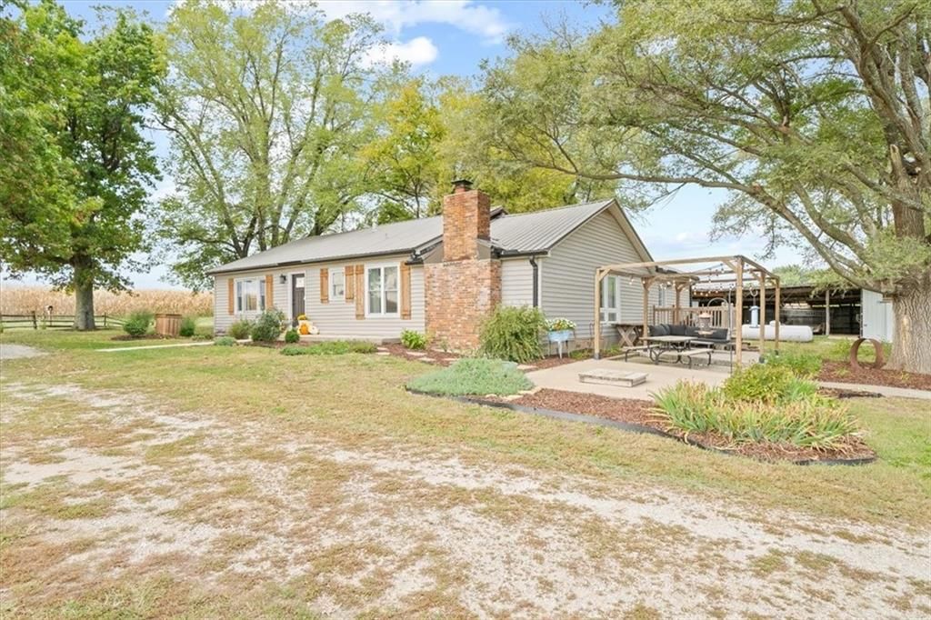 Photo 6 of 57 - 21825 S Ridgeview Road