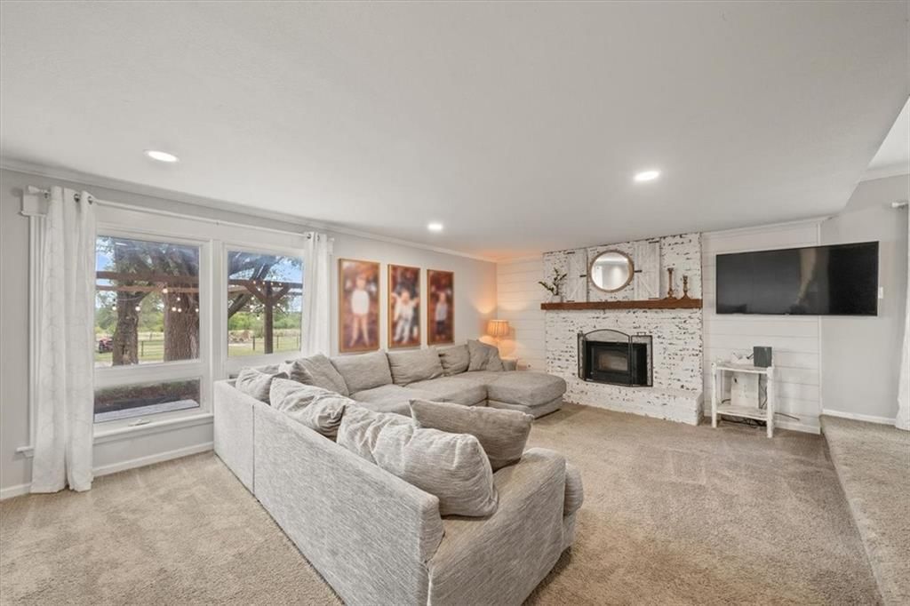 Photo 9 of 57 - 21825 S Ridgeview Road