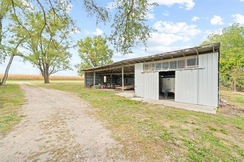 Photo 43 of 57 - 21825 S Ridgeview Road