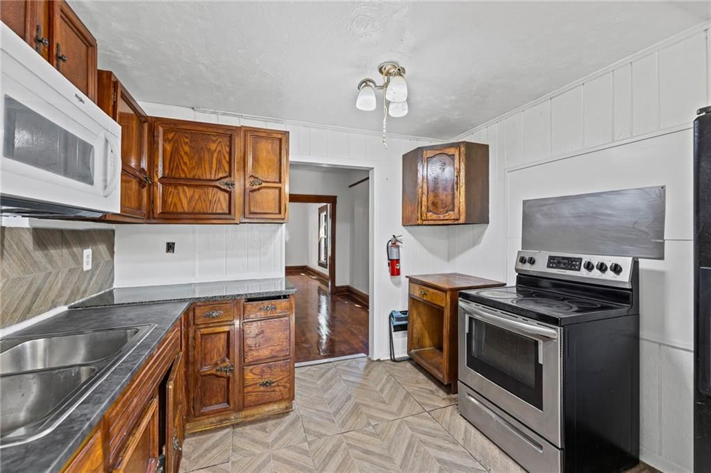 3621 Lexington Street — photo 17