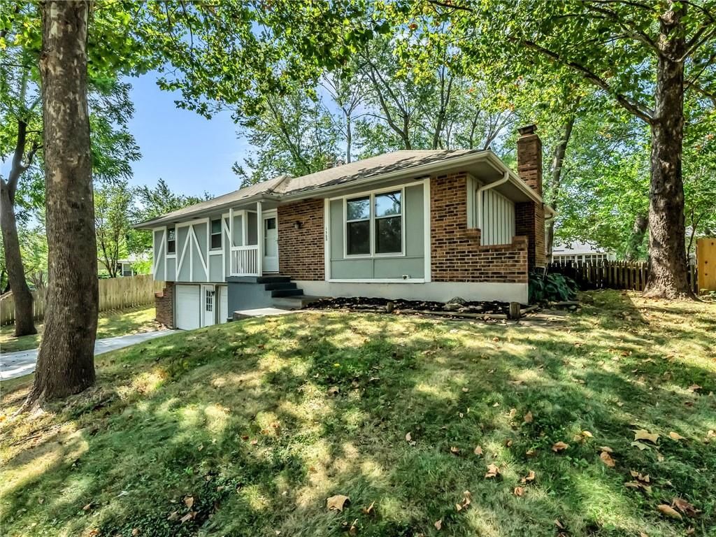 1300 NE Browning Lane — photo 3