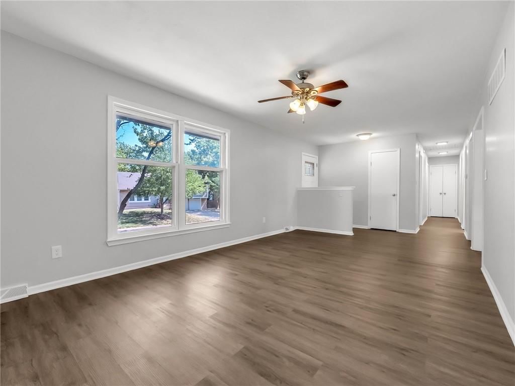 1300 NE Browning Lane — photo 4