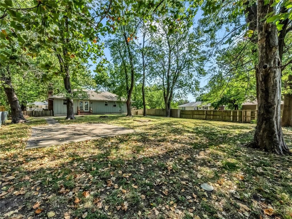1300 NE Browning Lane — photo 25