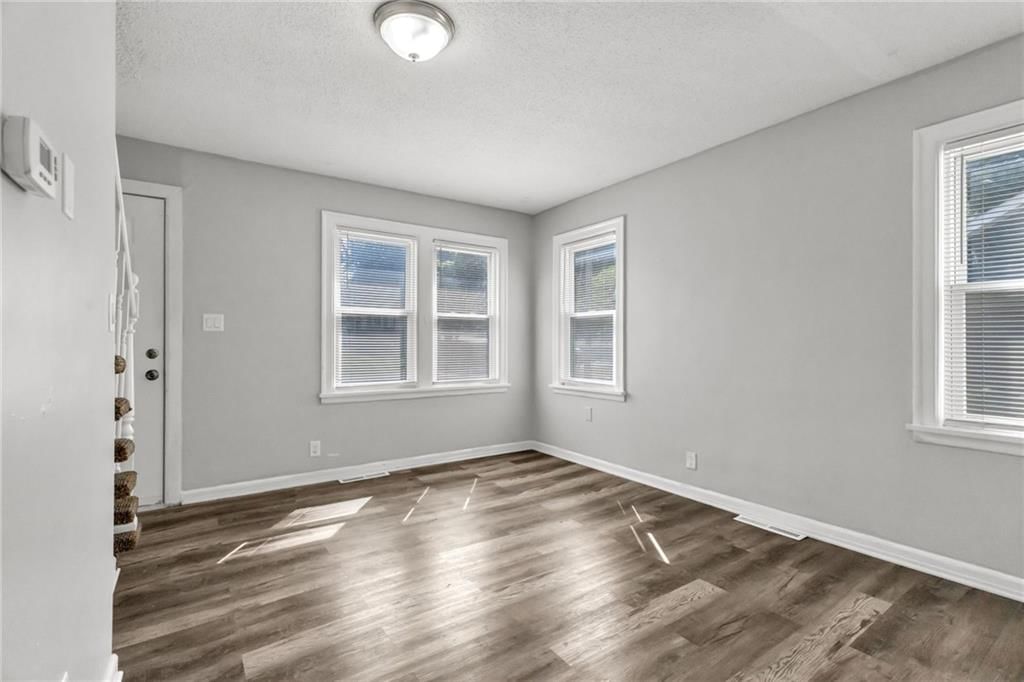 1109 NW B Street — photo 4