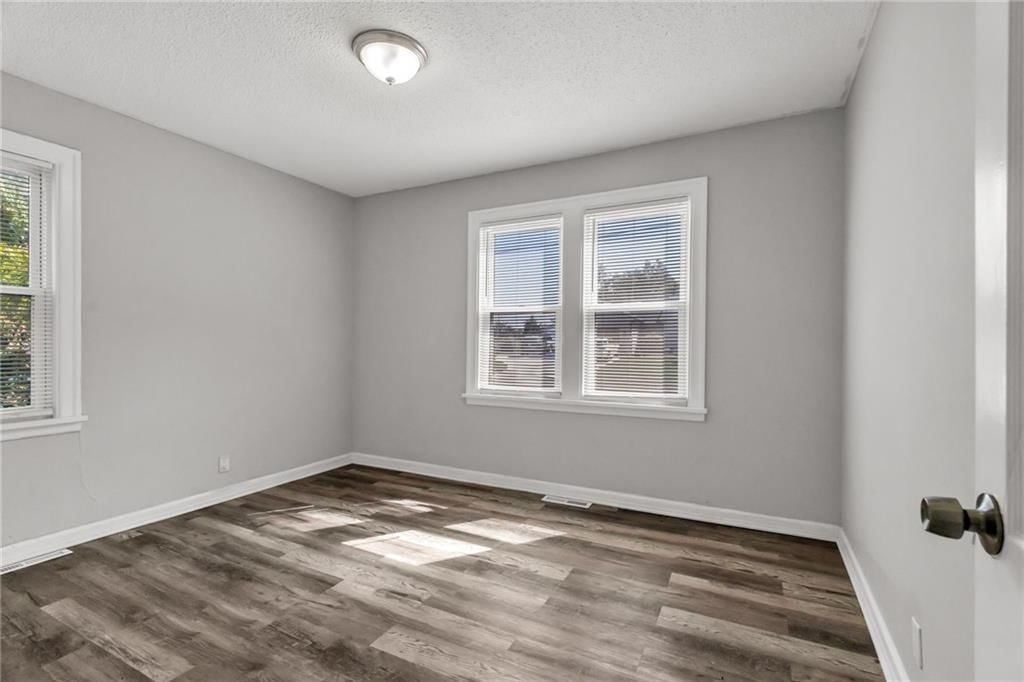 1109 NW B Street — photo 10