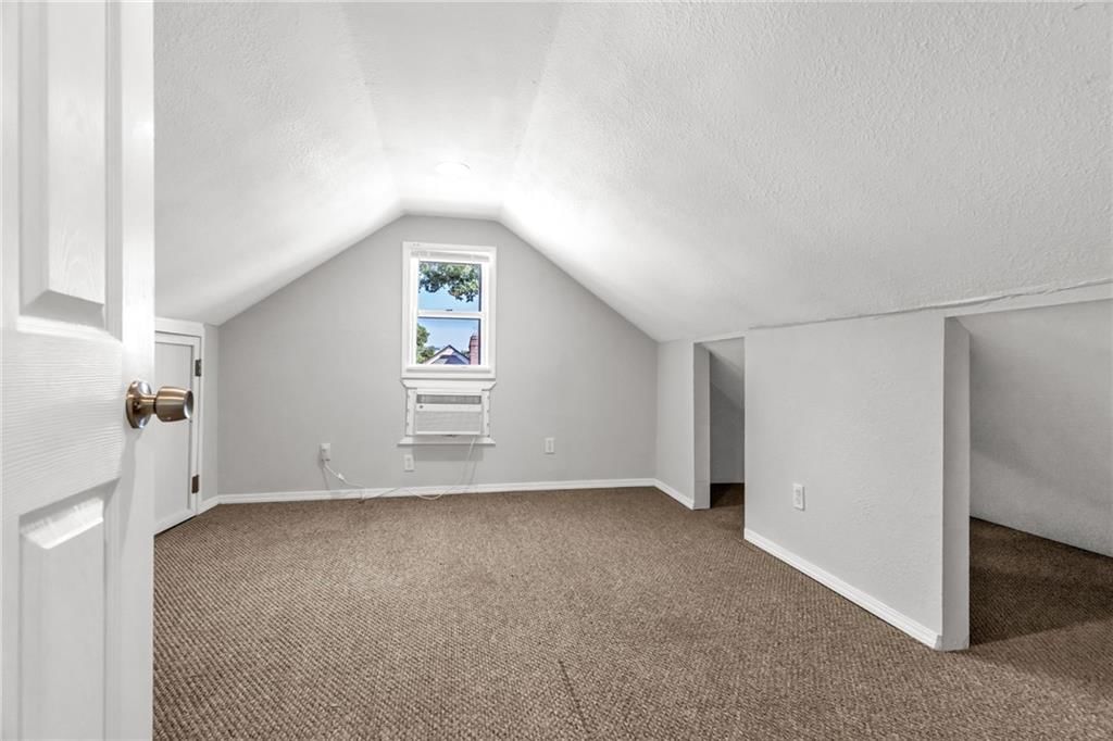 1109 NW B Street — photo 12