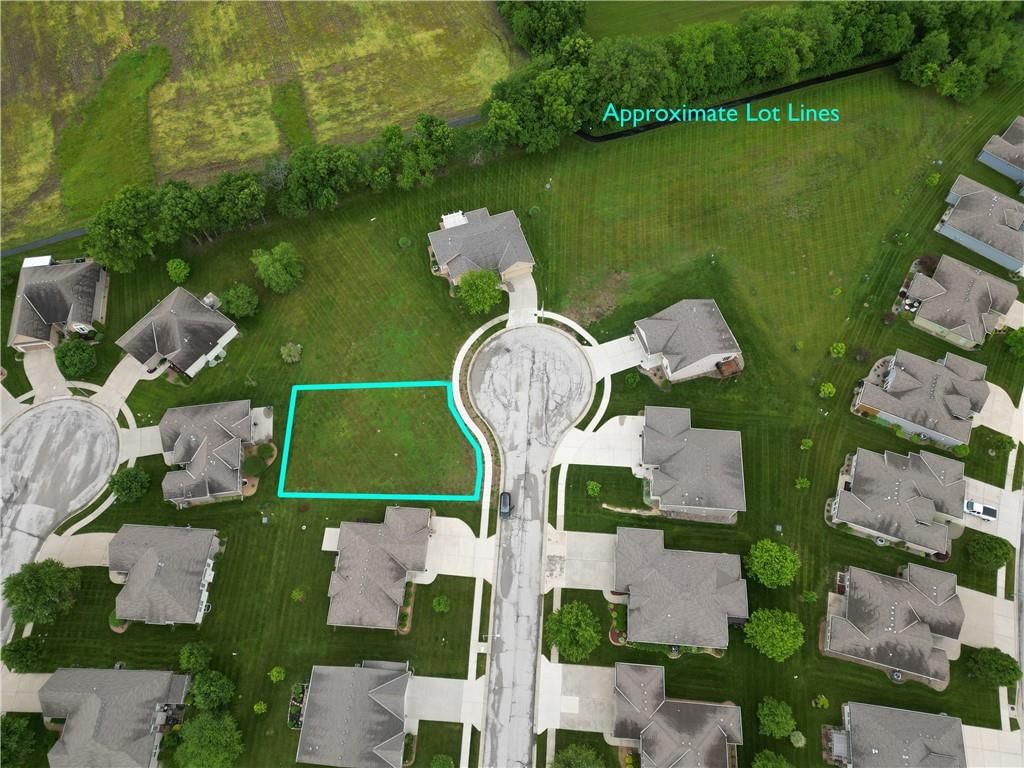 305 Crestview Court — photo 2