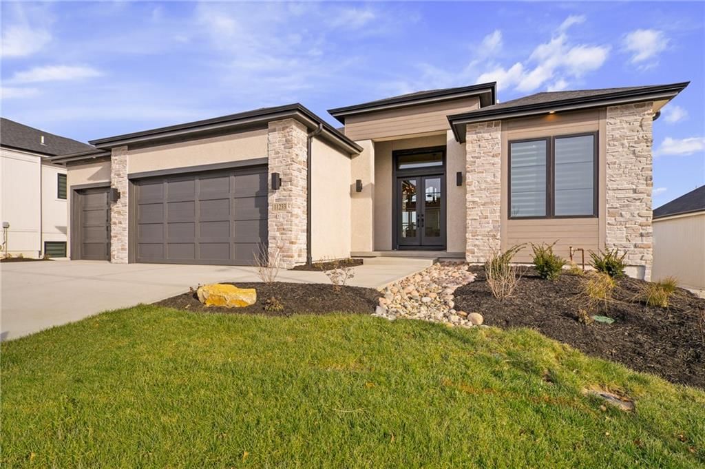 11233 S Sunray Drive — photo 2