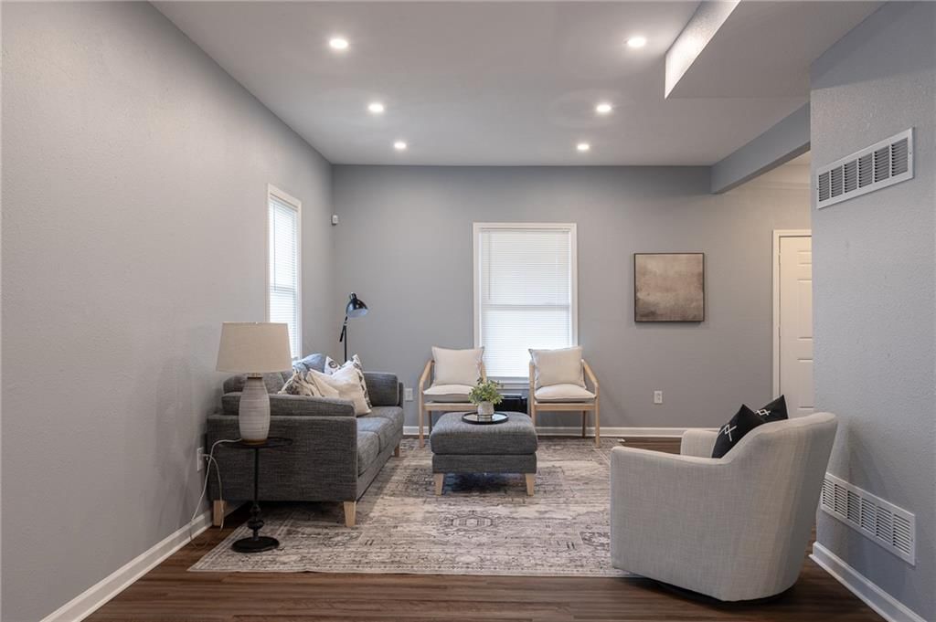 2707 PARK Avenue — photo 9