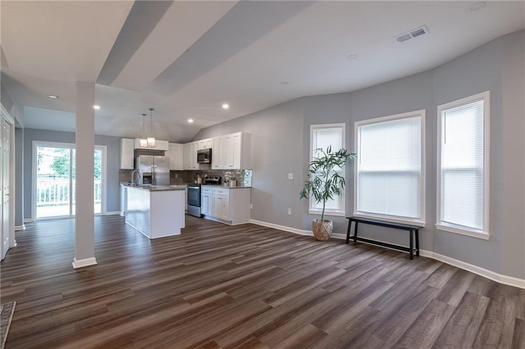 2707 PARK Avenue — photo 11
