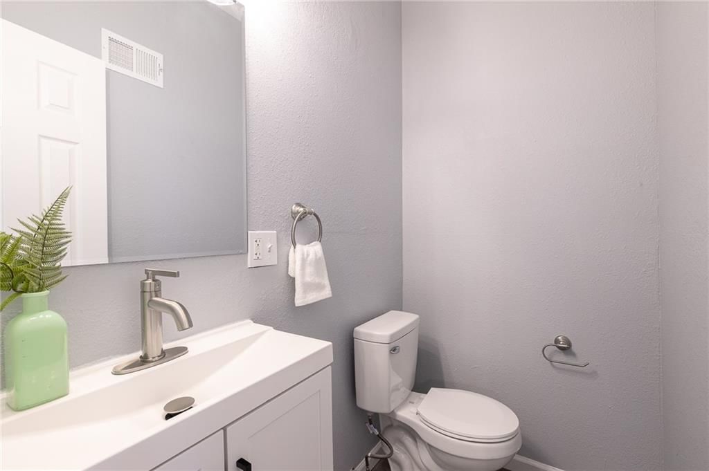 2707 PARK Avenue — photo 15