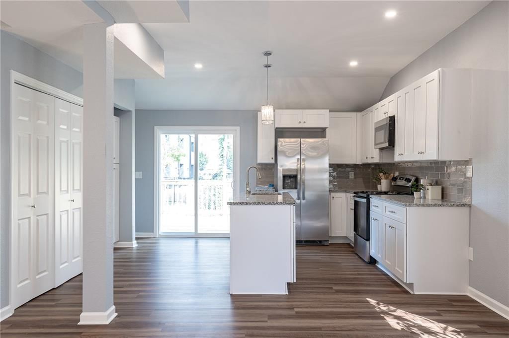 2707 PARK Avenue — photo 16