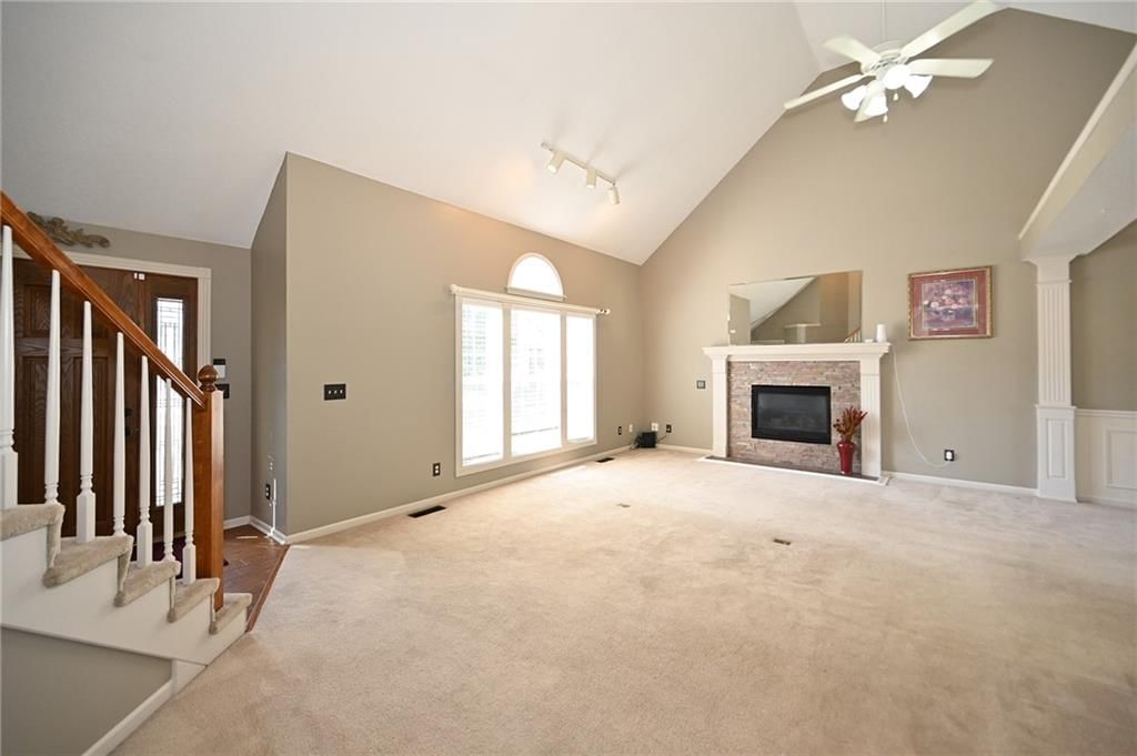 9115 N Camden Avenue — photo 5