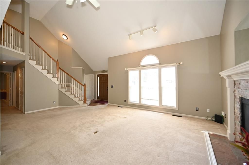 9115 N Camden Avenue — photo 6