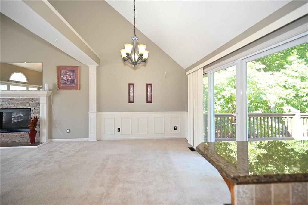 9115 N Camden Avenue — photo 11