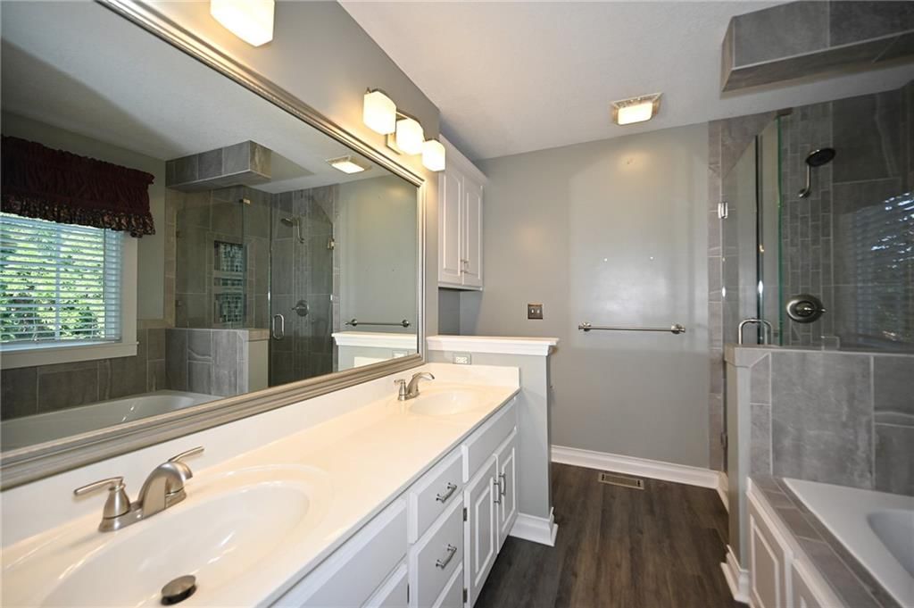 9115 N Camden Avenue — photo 15