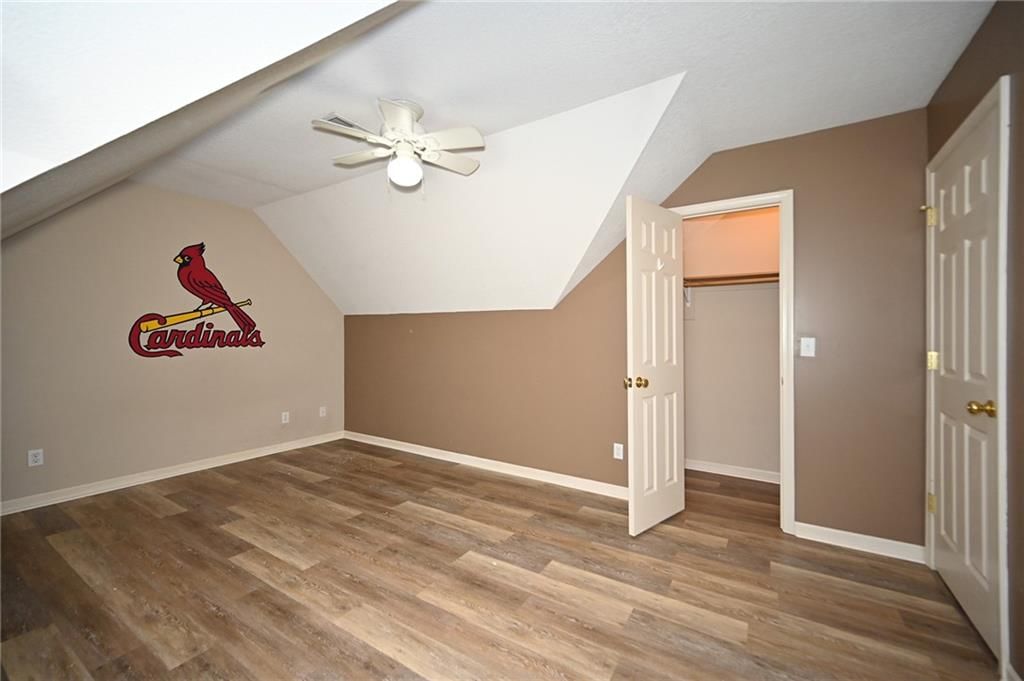 9115 N Camden Avenue — photo 26