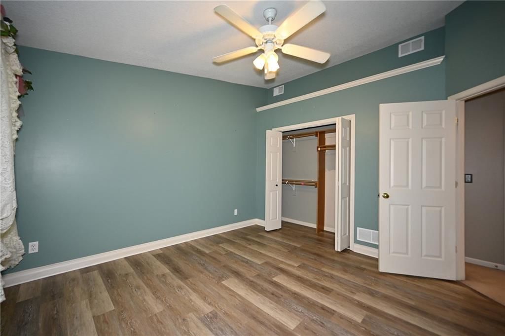 9115 N Camden Avenue — photo 28