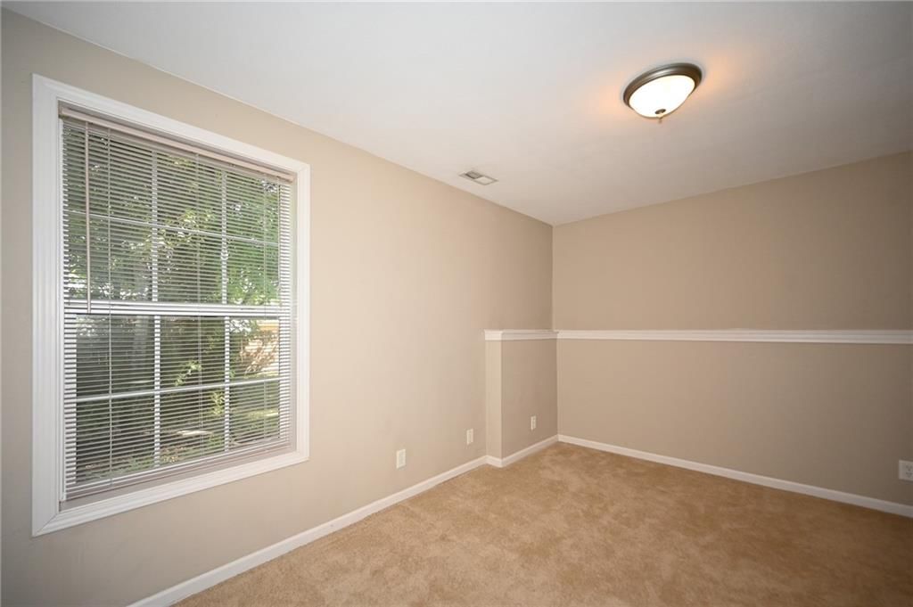 9115 N Camden Avenue — photo 29