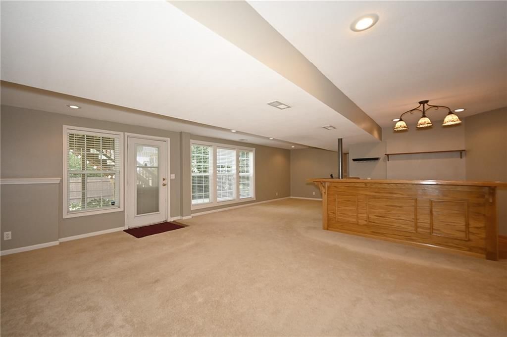 9115 N Camden Avenue — photo 34