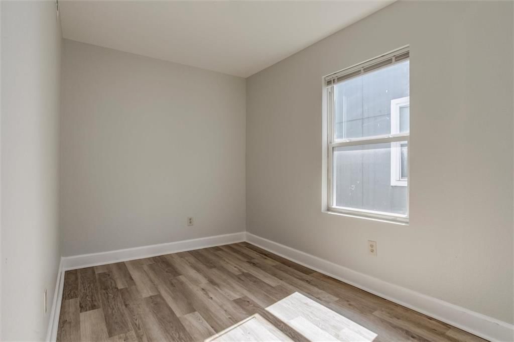 Photo 26 of 35 - 3331 Indiana Avenue, Kansas City, MO 64128