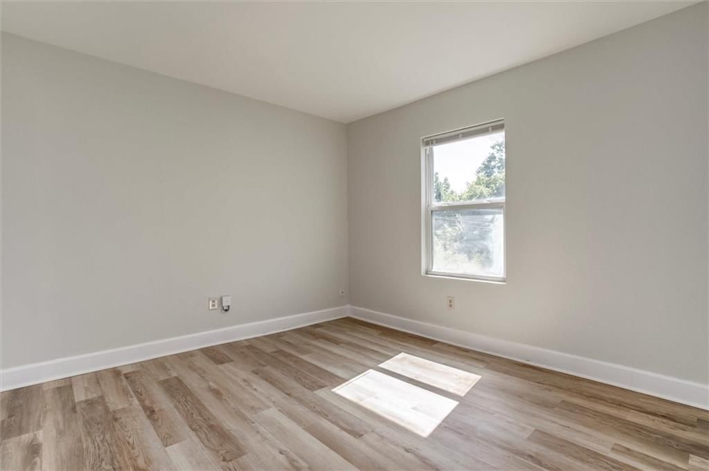 Photo 30 of 35 - 3331 Indiana Avenue, Kansas City, MO 64128
