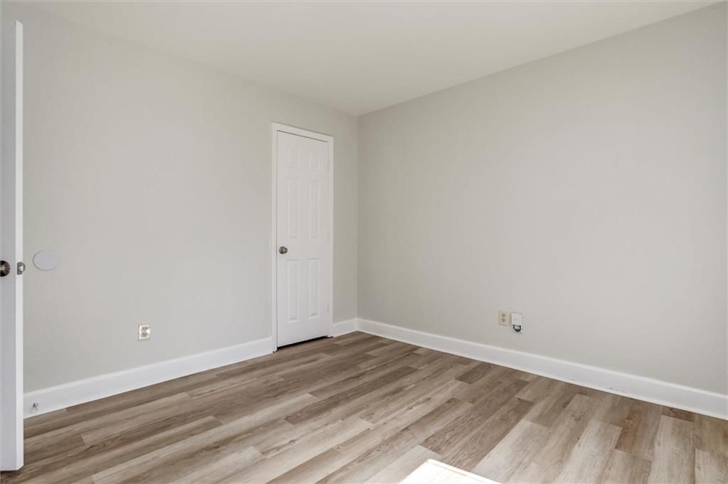 Photo 31 of 35 - 3331 Indiana Avenue, Kansas City, MO 64128