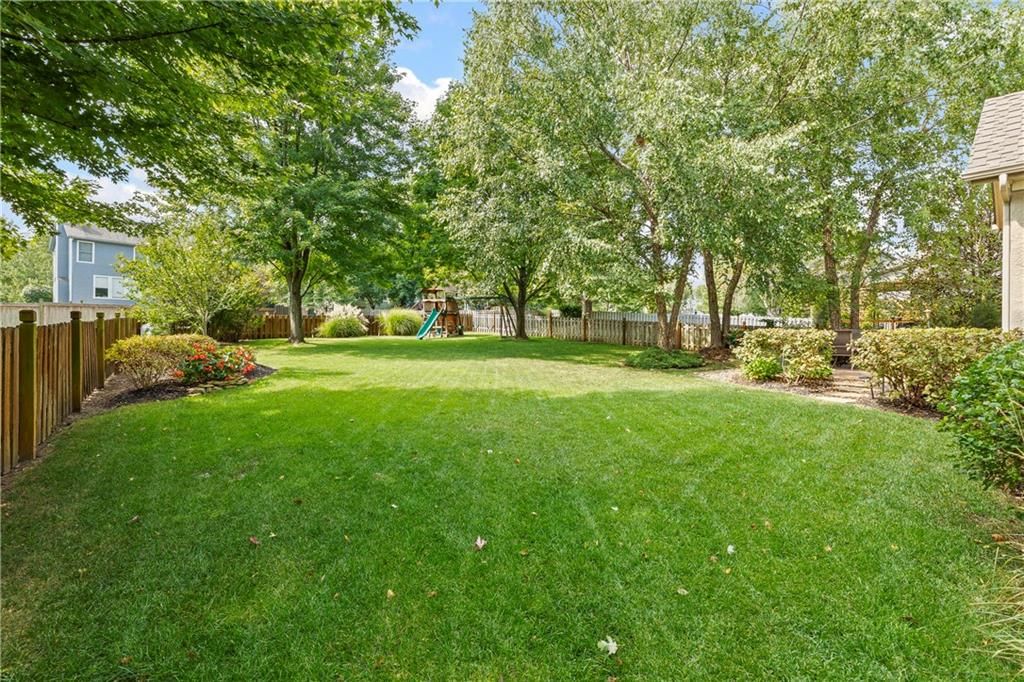 15957 W 160th Street — photo 44