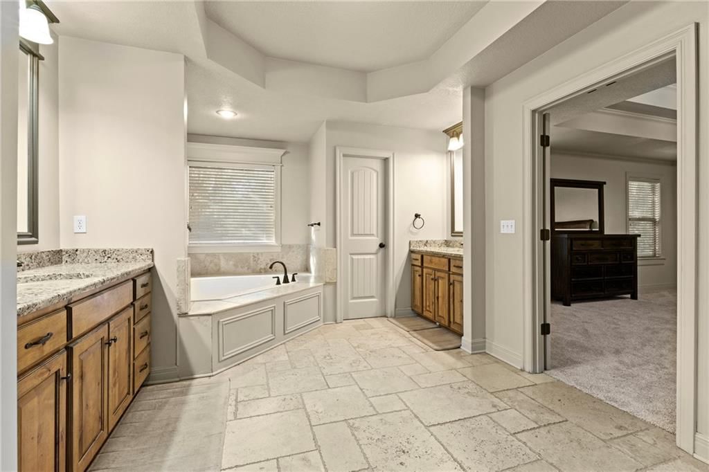 10513 W 169th Street — photo 17