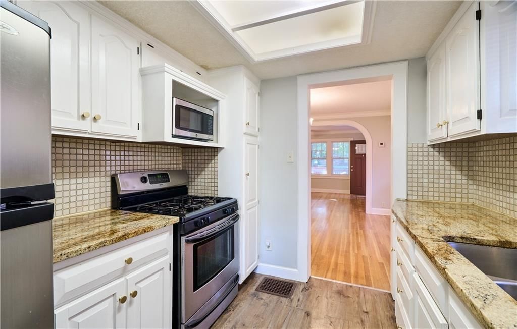 Photo 9 of 25 - 233 N 15th Street