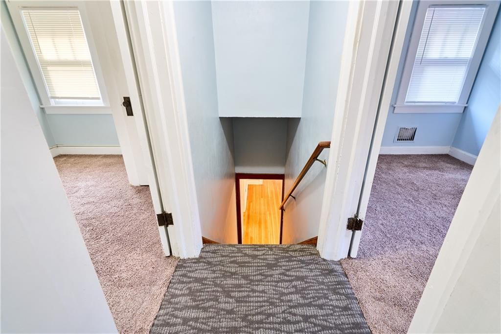 Photo 12 of 25 - 233 N 15th Street