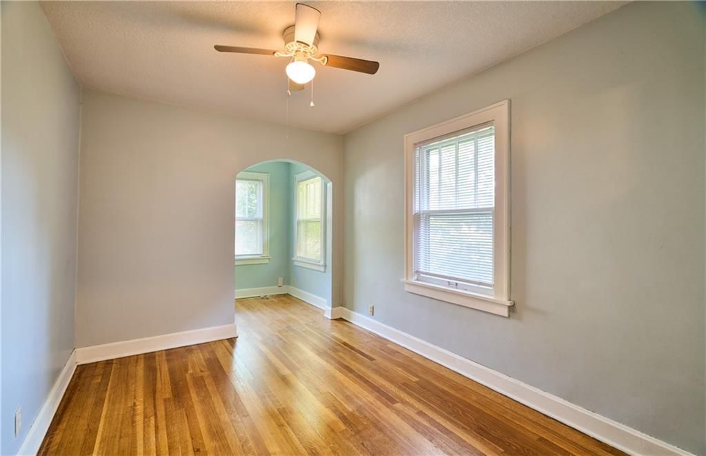 Photo 15 of 25 - 233 N 15th Street