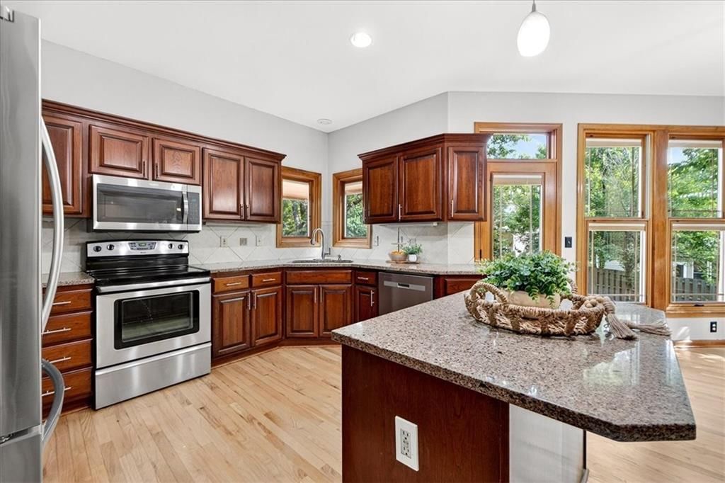12907 Connell Street — photo 20