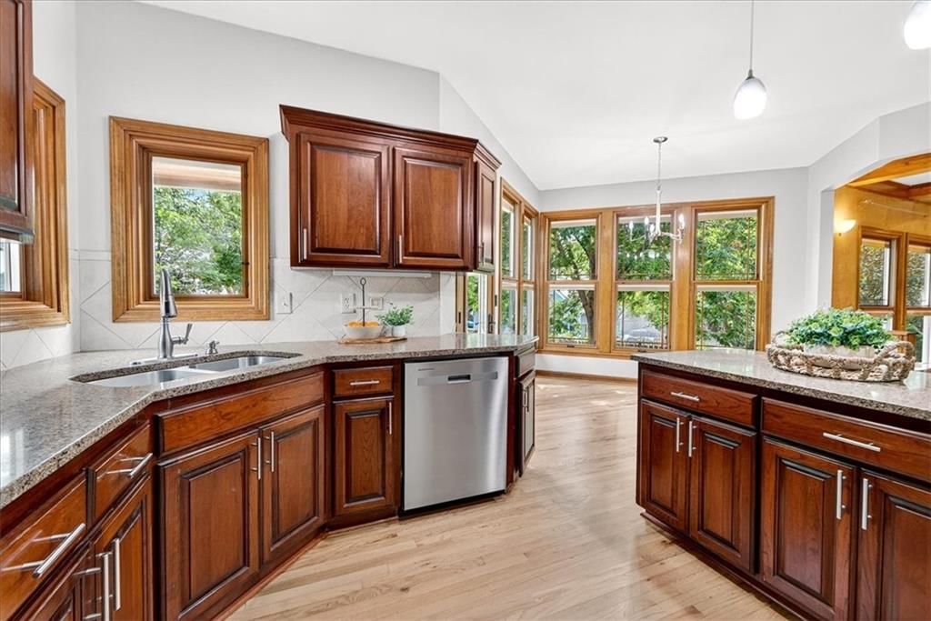 12907 Connell Street — photo 24