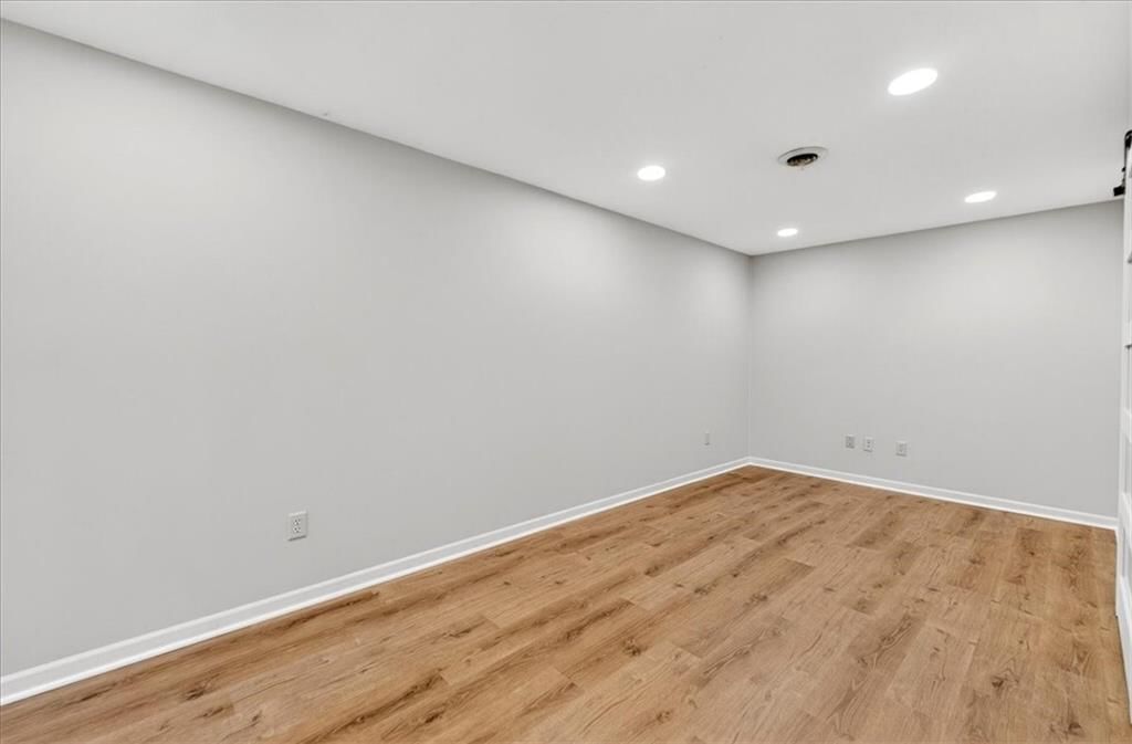 12907 Connell Street — photo 54