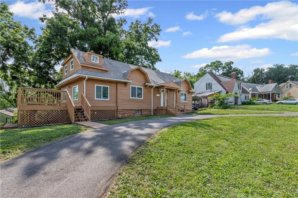 7334 Euclid Avenue — photo 3