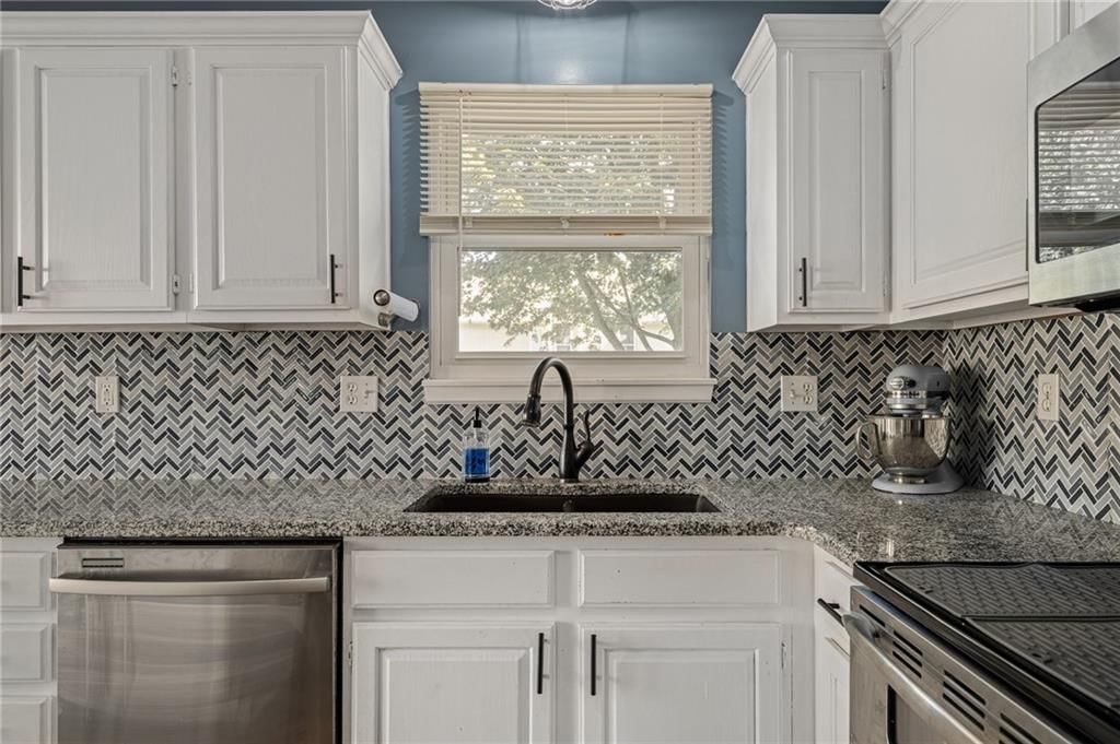 12525 S Lincoln Street — photo 8