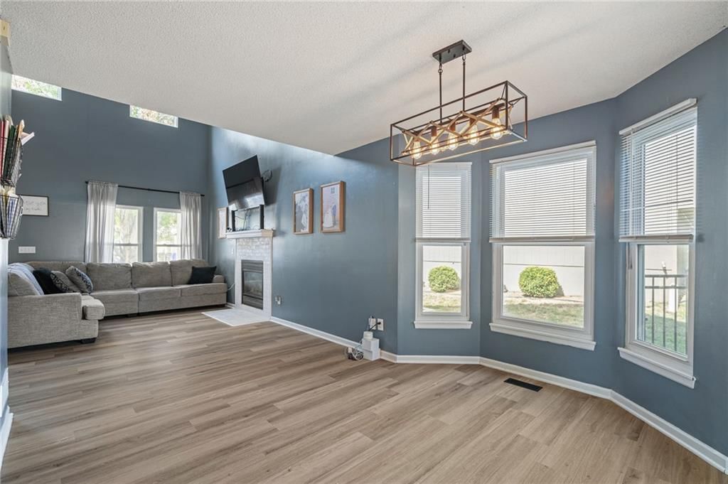 12525 S Lincoln Street — photo 10