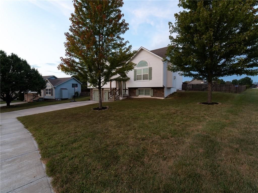 1112 Carlisle Drive — photo 2