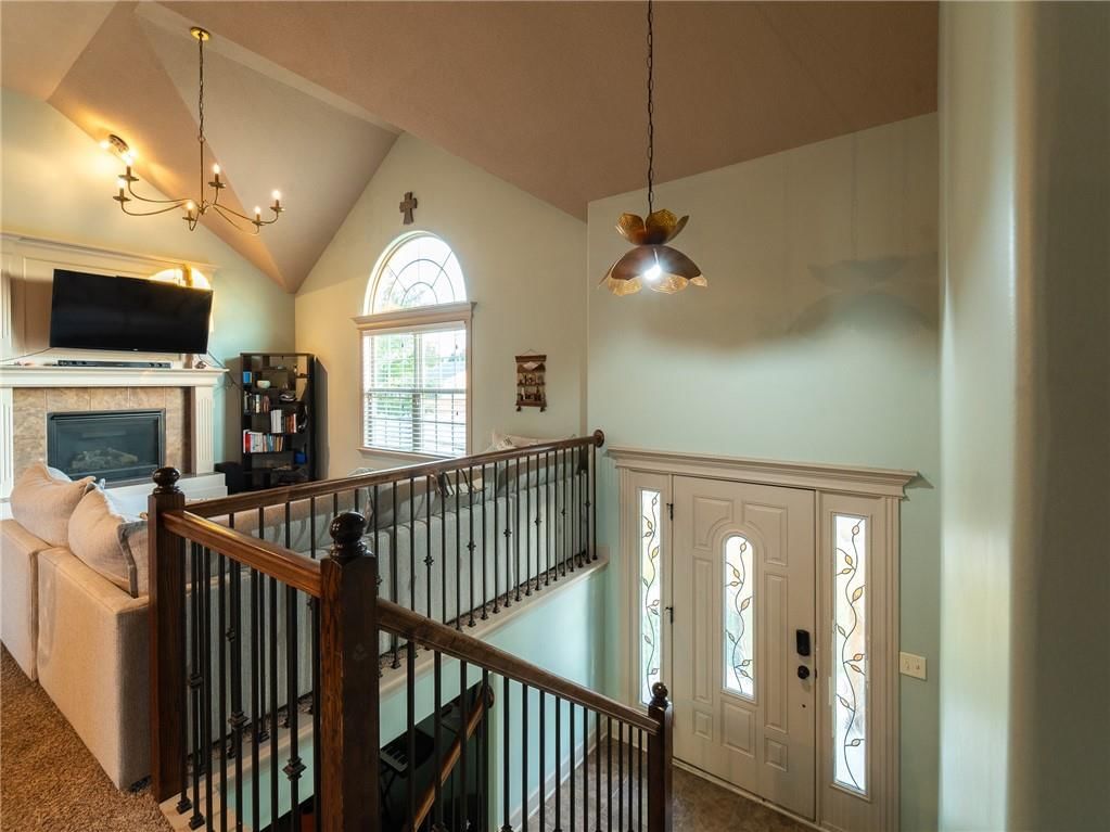 1112 Carlisle Drive — photo 4