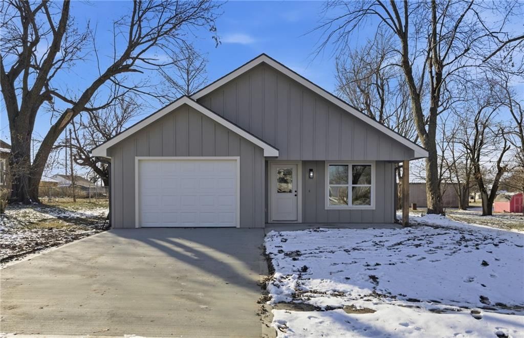 105 W Arctic Street, Kingsville, MO