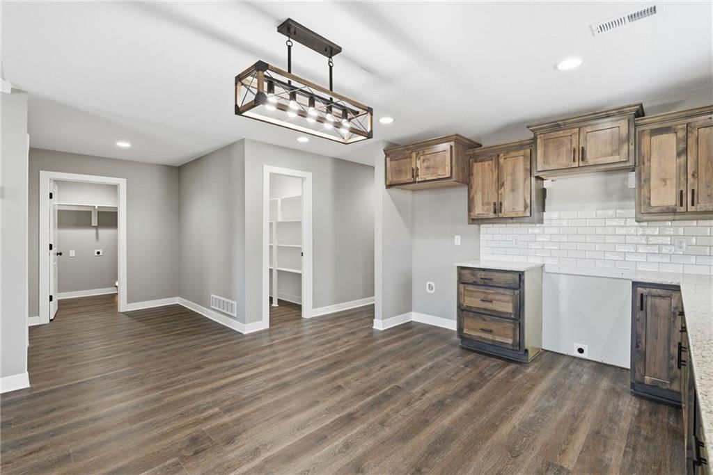 105 W Arctic Street — photo 7