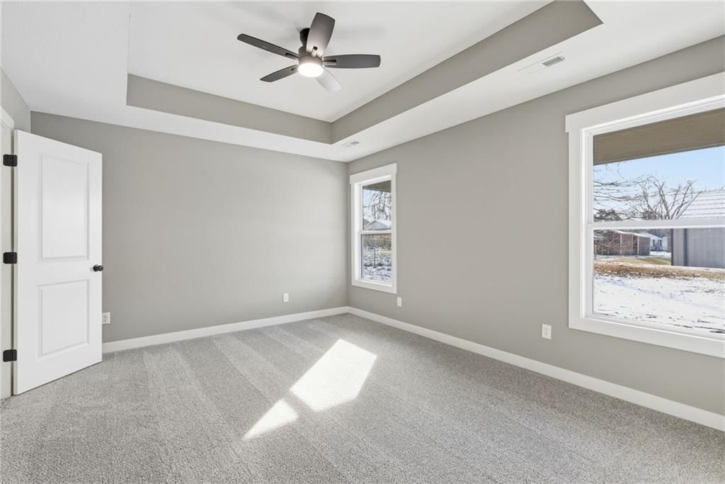 105 W Arctic Street — photo 17