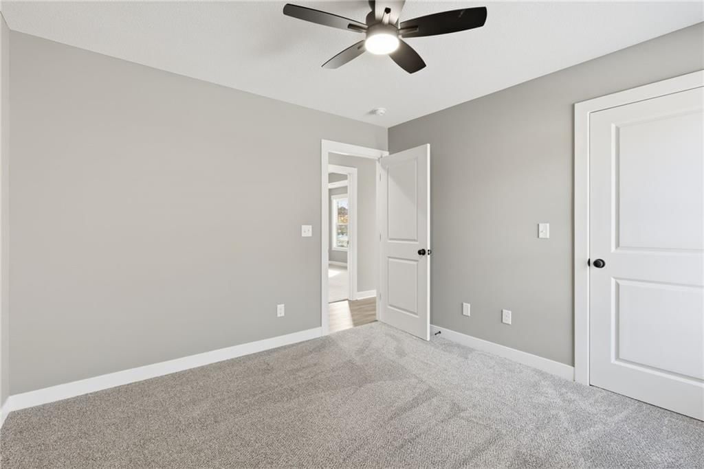105 W Arctic Street — photo 24