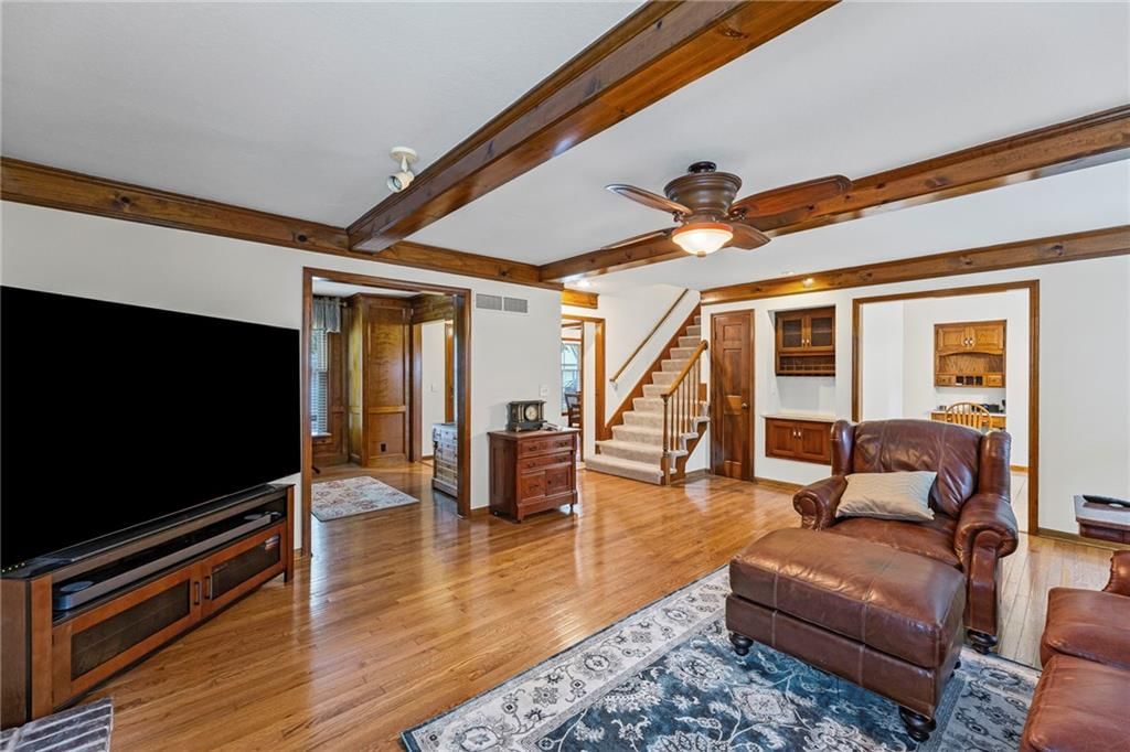 Photo 5 of 43 - 15919 W 136th Terrace