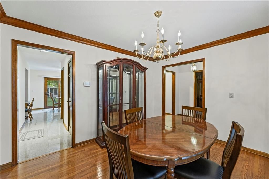Photo 17 of 43 - 15919 W 136th Terrace