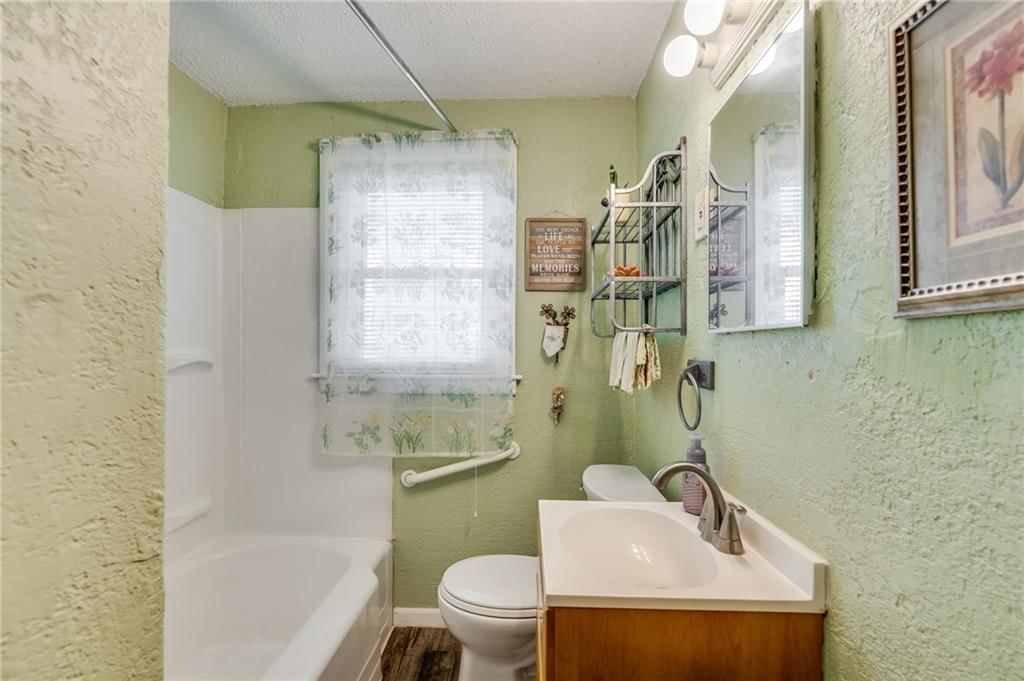 2802 NE 56th Terrace — photo 11