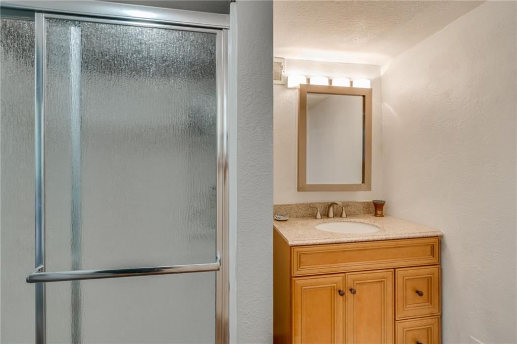 2802 NE 56th Terrace — photo 24